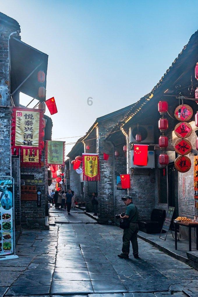 别人送礼,领导拒收后,对方把礼物放在我这里,我事后把礼物隐蔽地交给了领导,这样的做法对不对?-专注问答交流的平台